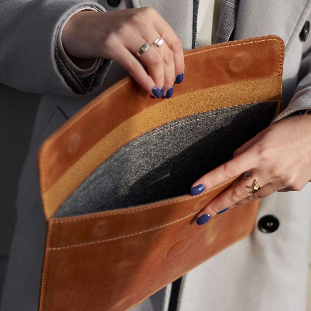 Klouz Sleeve with Felt Lining for Apple MacBook