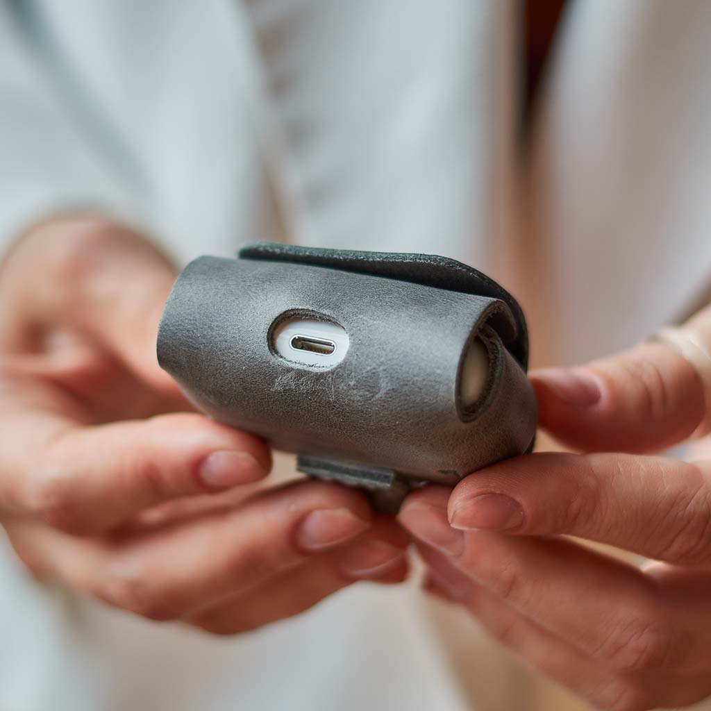 Mono AirPods Case