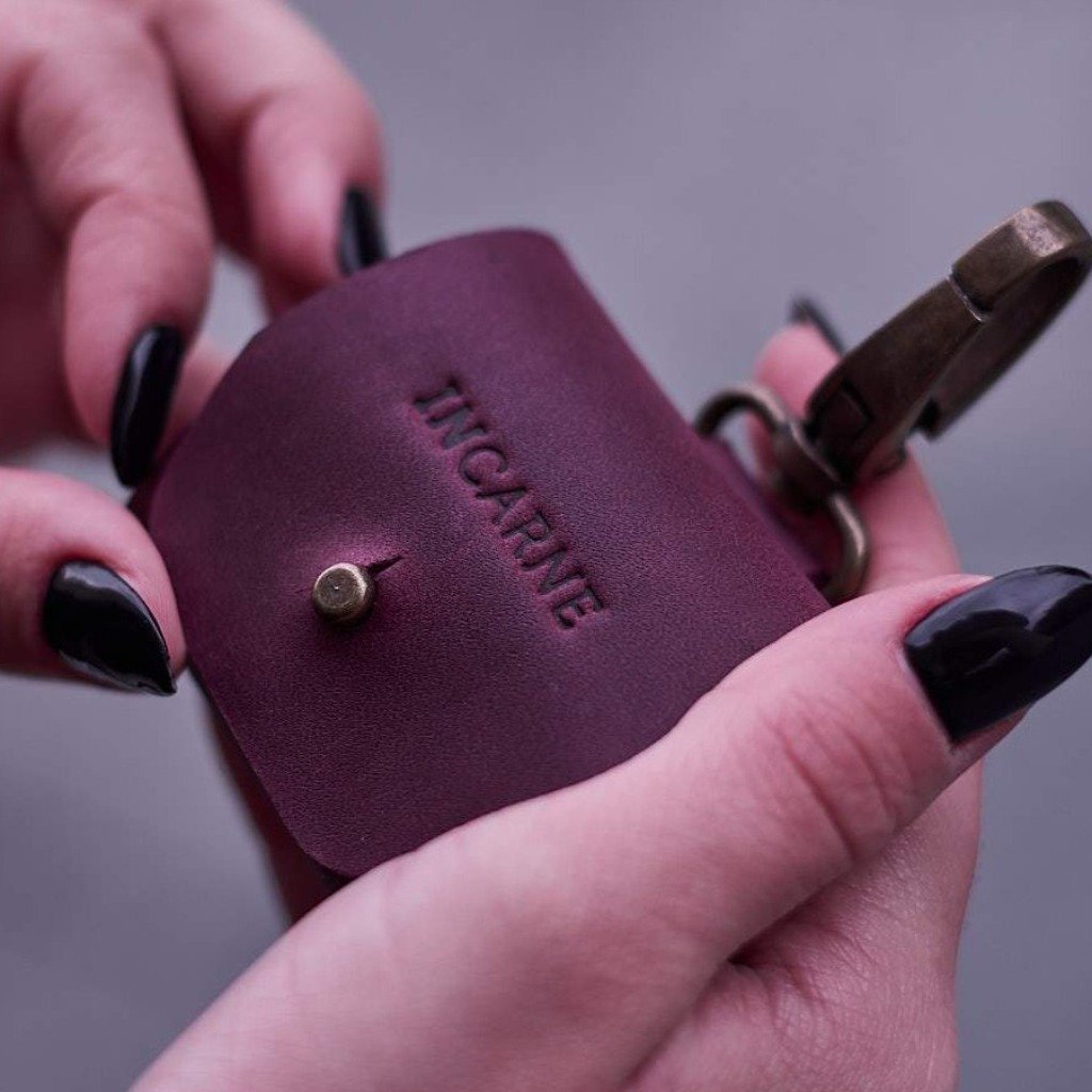 Mono AirPods Case
