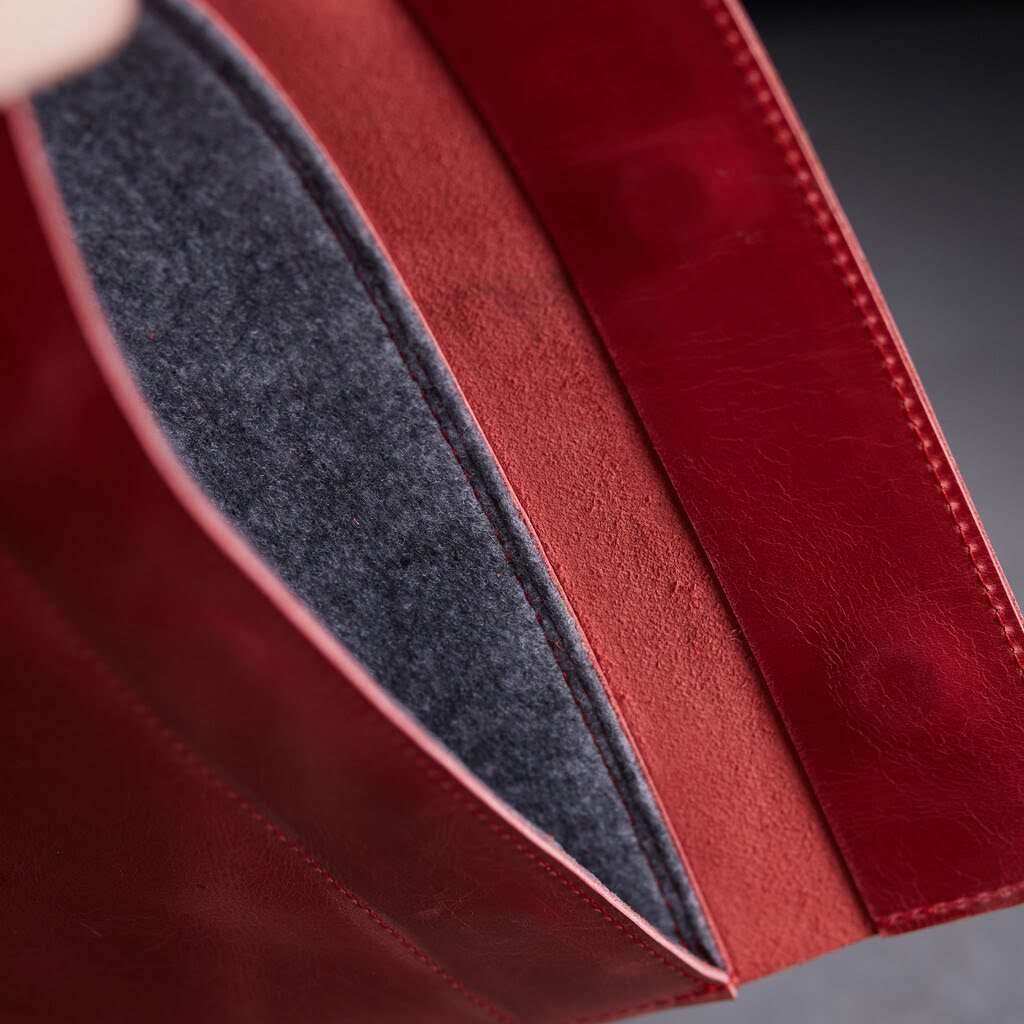 Klouz Sleeve with Felt Lining for Apple MacBook