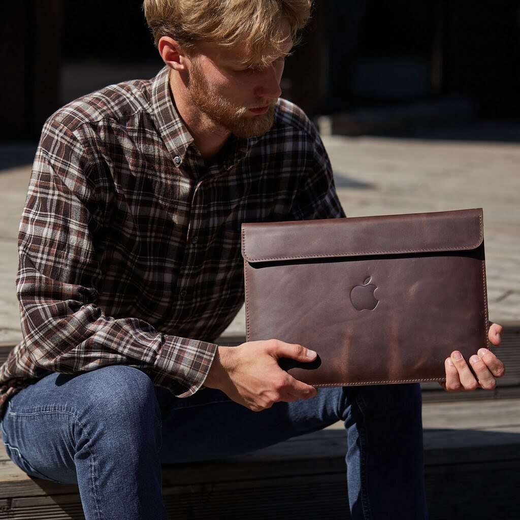 Klouz Sleeve with Felt Lining for Apple MacBook