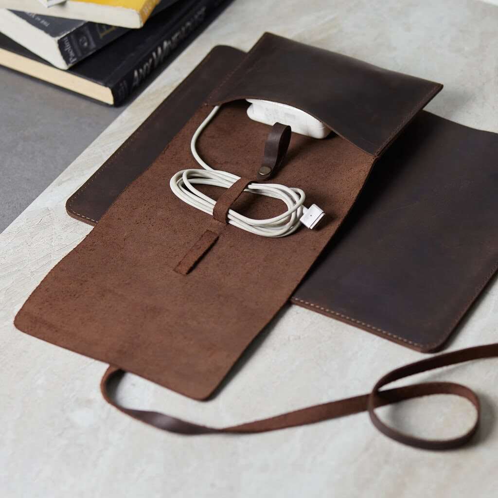 Gift set: New Gamma laptop case + Weekend cable organizer