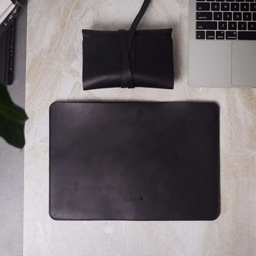 Gift set: New Gamma laptop case + Weekend cable organizer