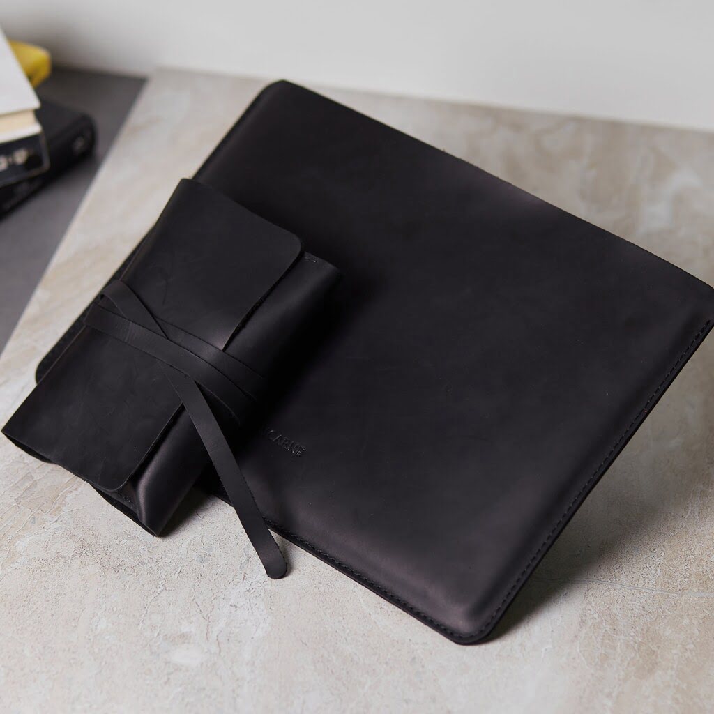 Gift set: New Gamma laptop case + Weekend cable organizer